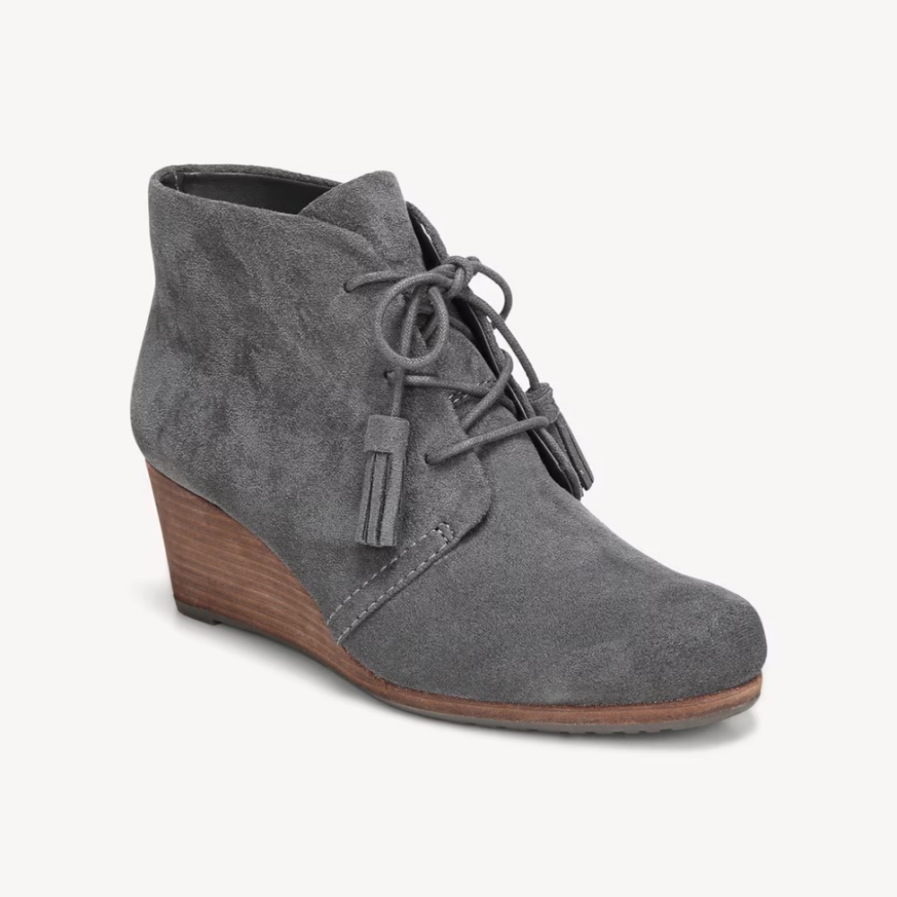 EUC Dr. Scholl's Dakota suede wedge